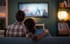 Jakie głośniki do telewizora wybrać? Wybieramy głośniki do TV